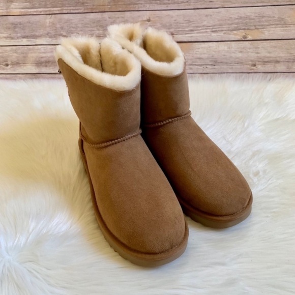 UGG Chestnut Mini Bailey Bow II Ruffled Boots - Picture 5 of 8